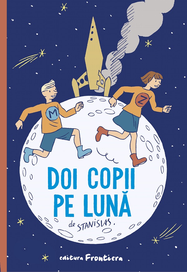 Doi copii pe luna